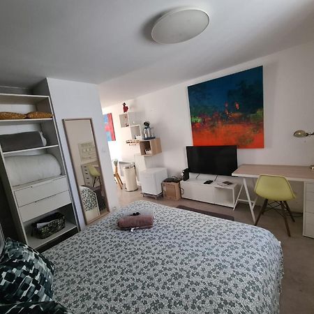 Beau Studio Equipe - Calme Et Confortable Bourg-en-Bresse Ngoại thất bức ảnh